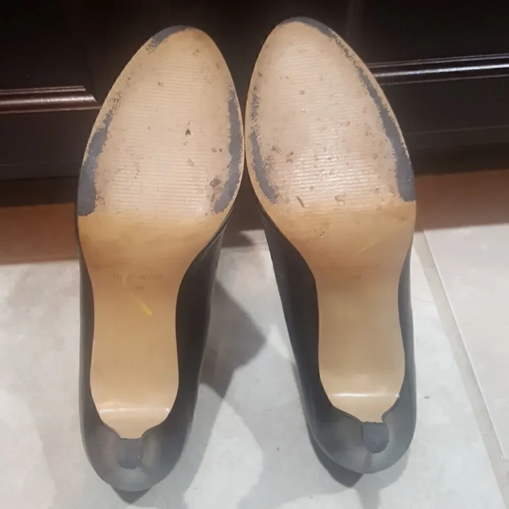 NINE WEST 